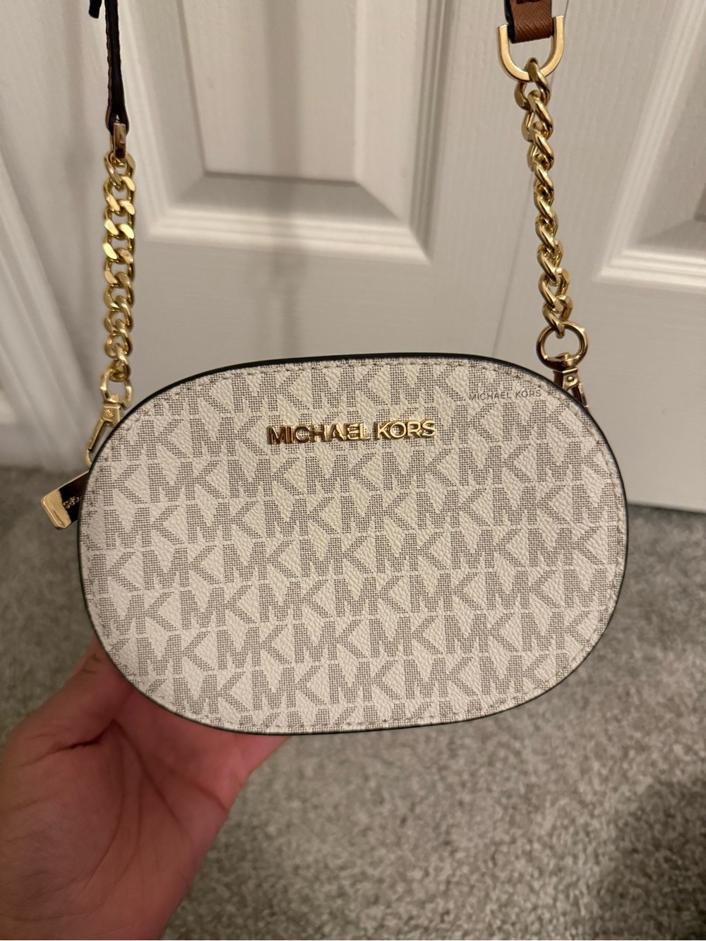 Michael Kors Signature Oval Crossbody in Vanilla and Brown with Gold Hardware - Picture 3 of 7